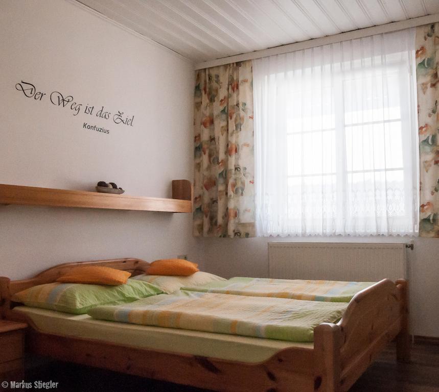 Gaestehaus Ringbauer Podersdorf am See Room photo